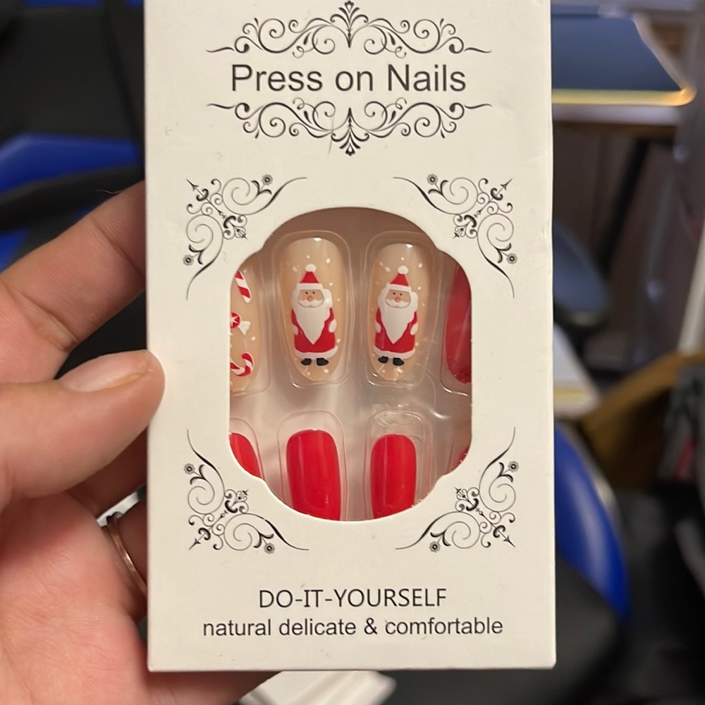 6 sets of press on nails